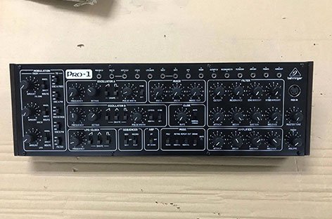 behringer-pro-one-synth